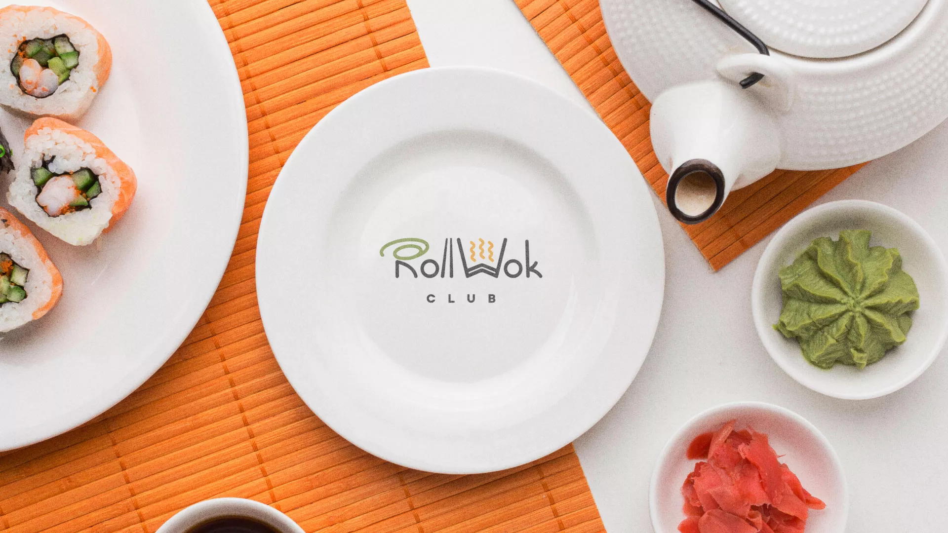 Разработка логотипа и фирменного стиля в Заполярном для суши-бара «Roll Wok Club»